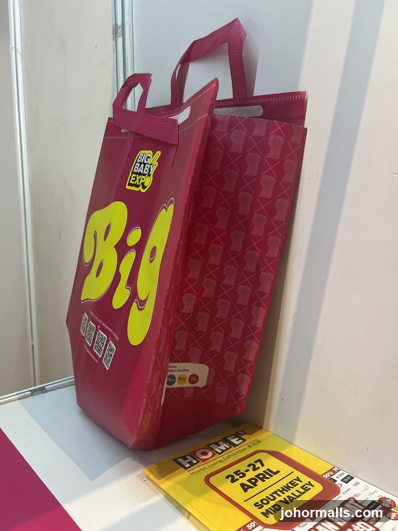 Big Baby Expo promotional bag and flyer