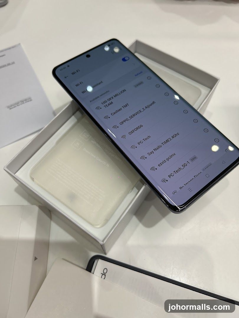 OPPO Smartphone Unboxing