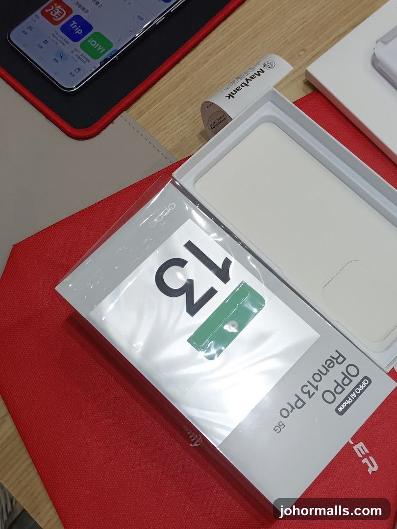 OPPO Reno13 Pro 5G Box