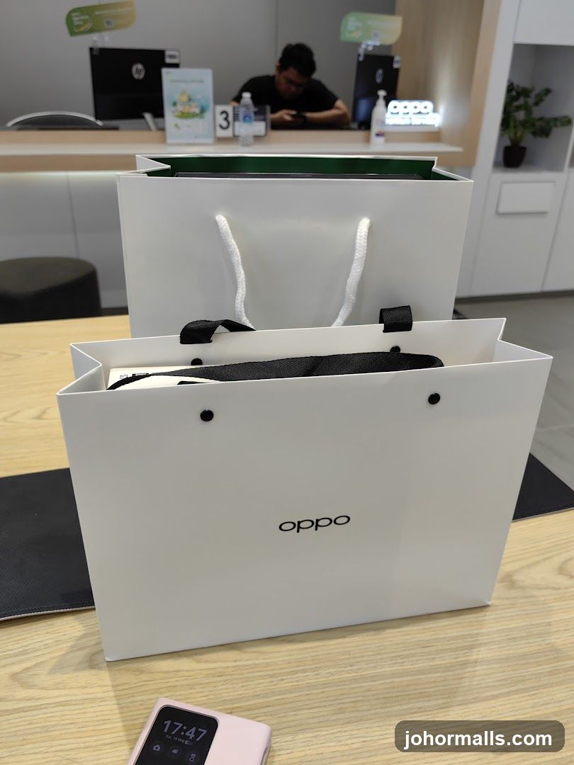OPPO Store Interior