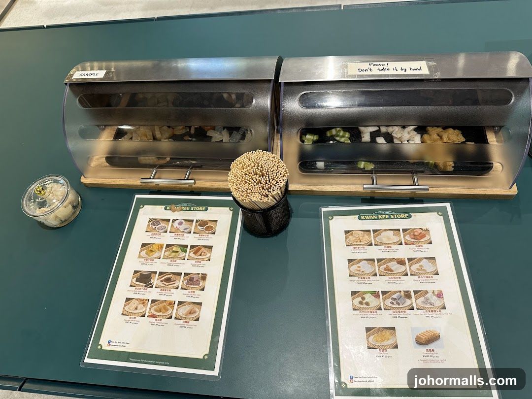 Kwan Kee Store Counter Display
