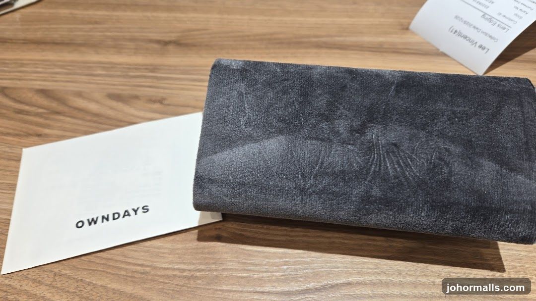 Eyeglass Case and Receipt