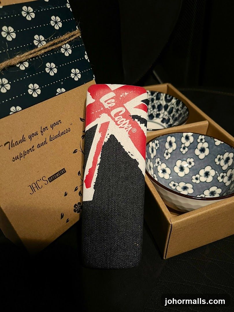Lee Cooper branded glasses case and bowls