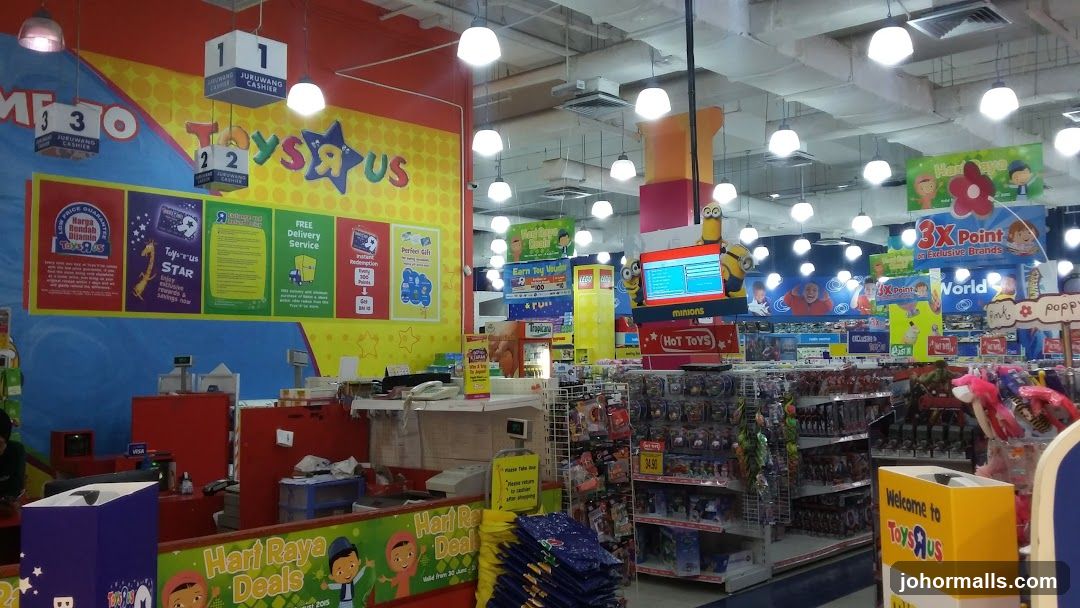 Toys R Us Store Interior