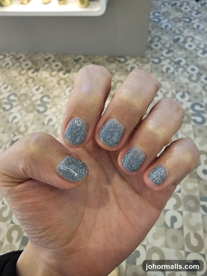 Sparkling Blue Nails
