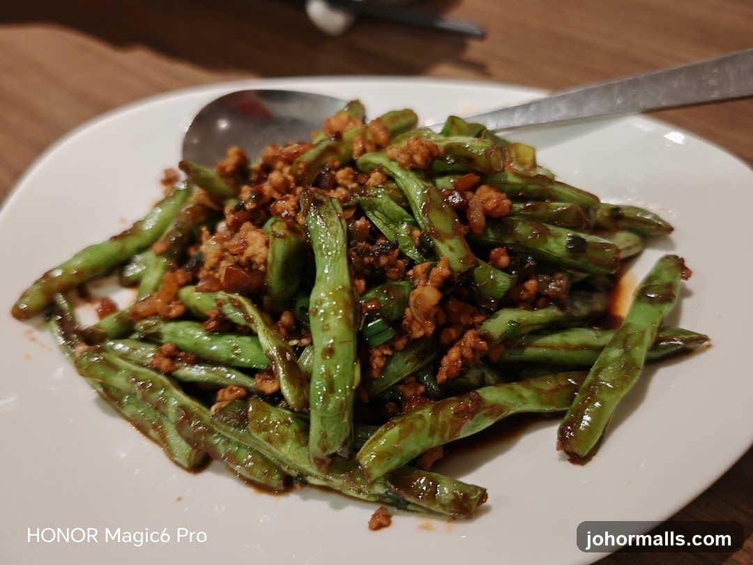 Stir-fried Green Beans with Minced Meat