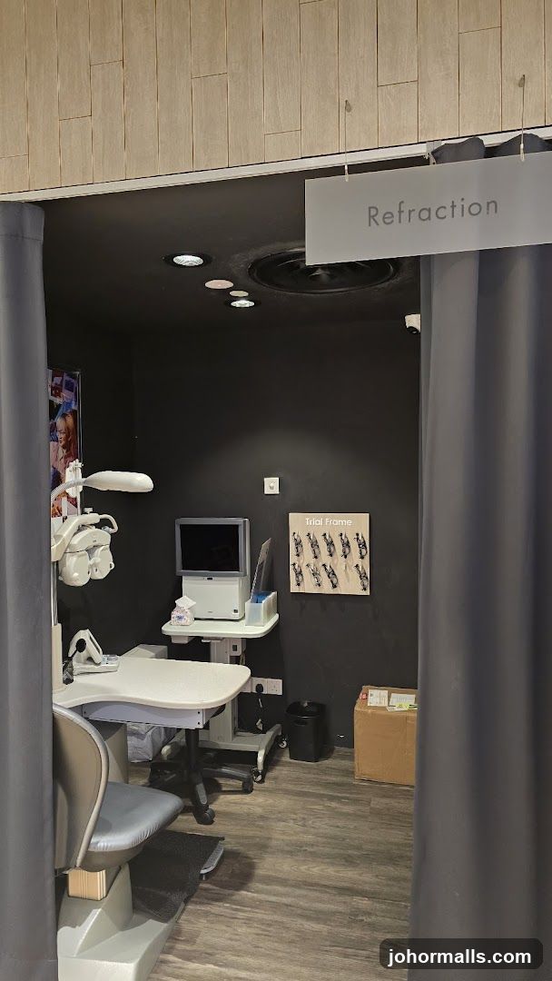 Eye examination room