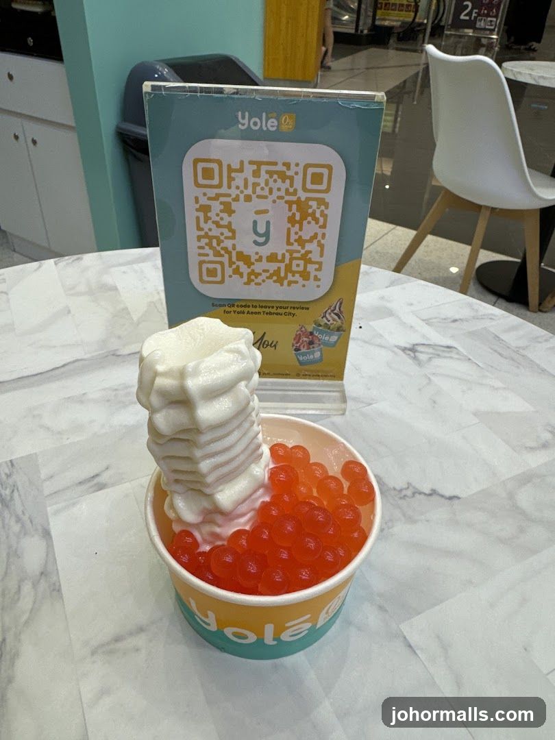Yole Frozen Yogurt with Boba
