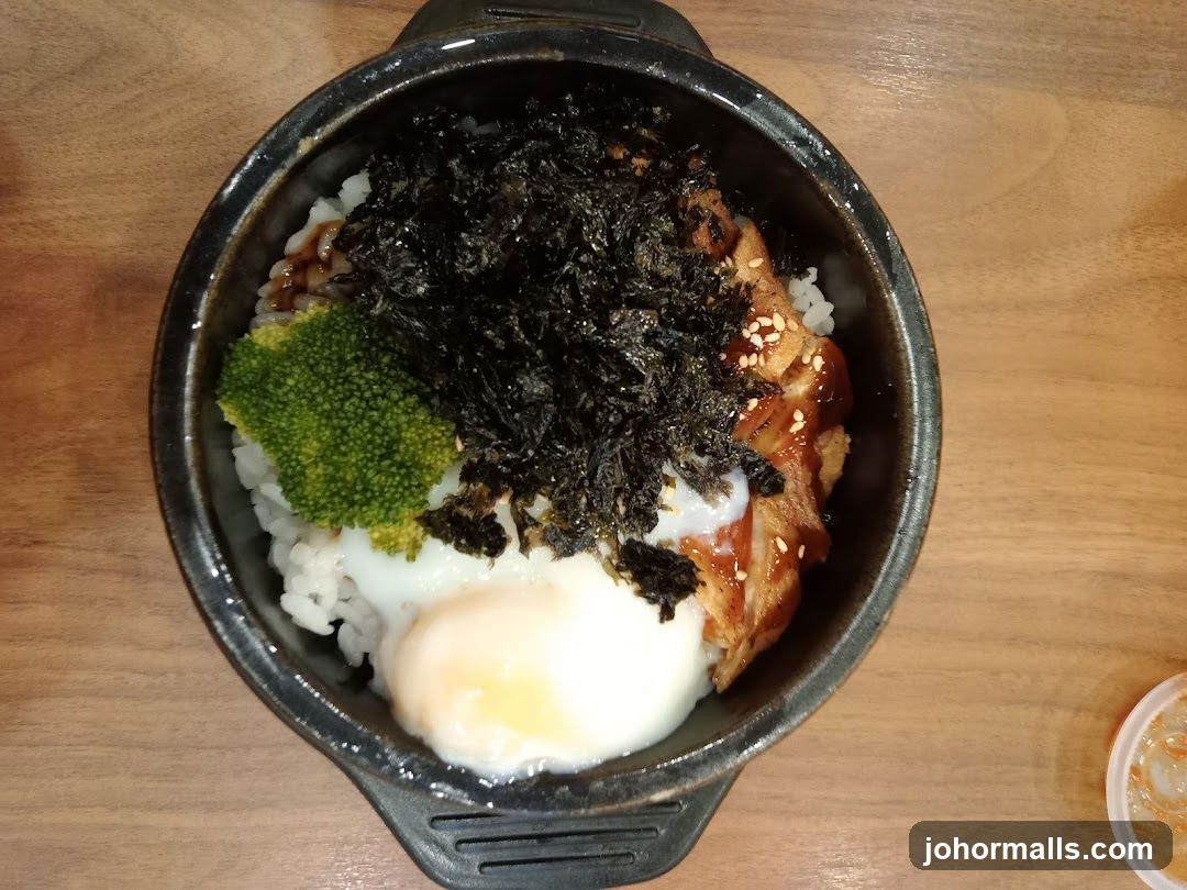 Bibimbap with Chicken and Egg
