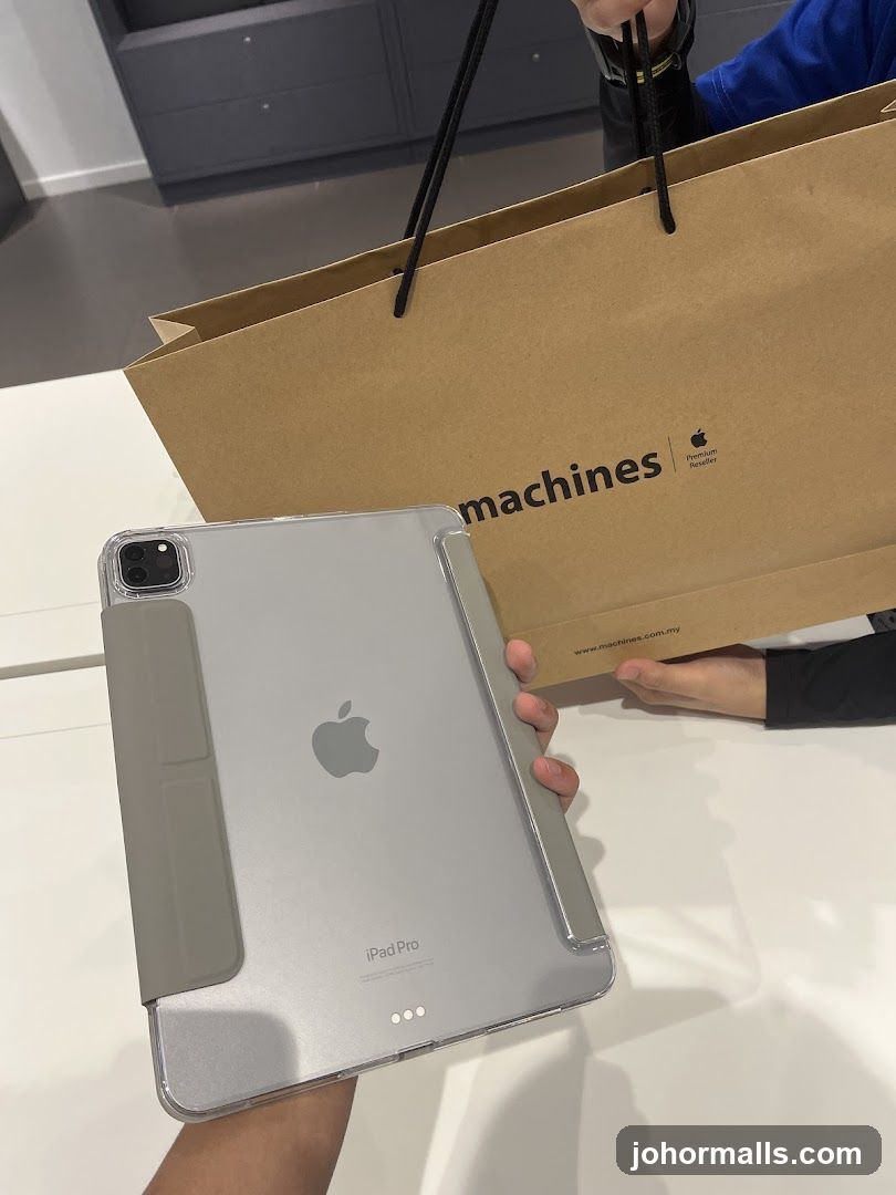 iPad Pro and Shopping Bag