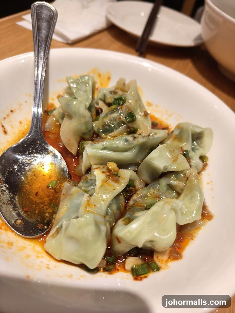 Dumplings with Spicy Sauce