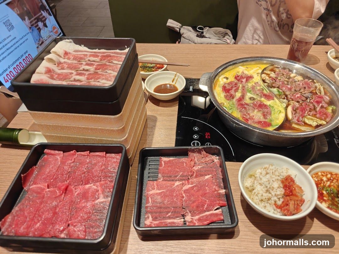 Hot pot dining setup