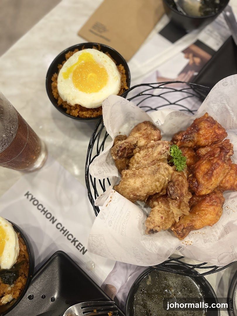 Table setting at Kyochon Chicken restaurant