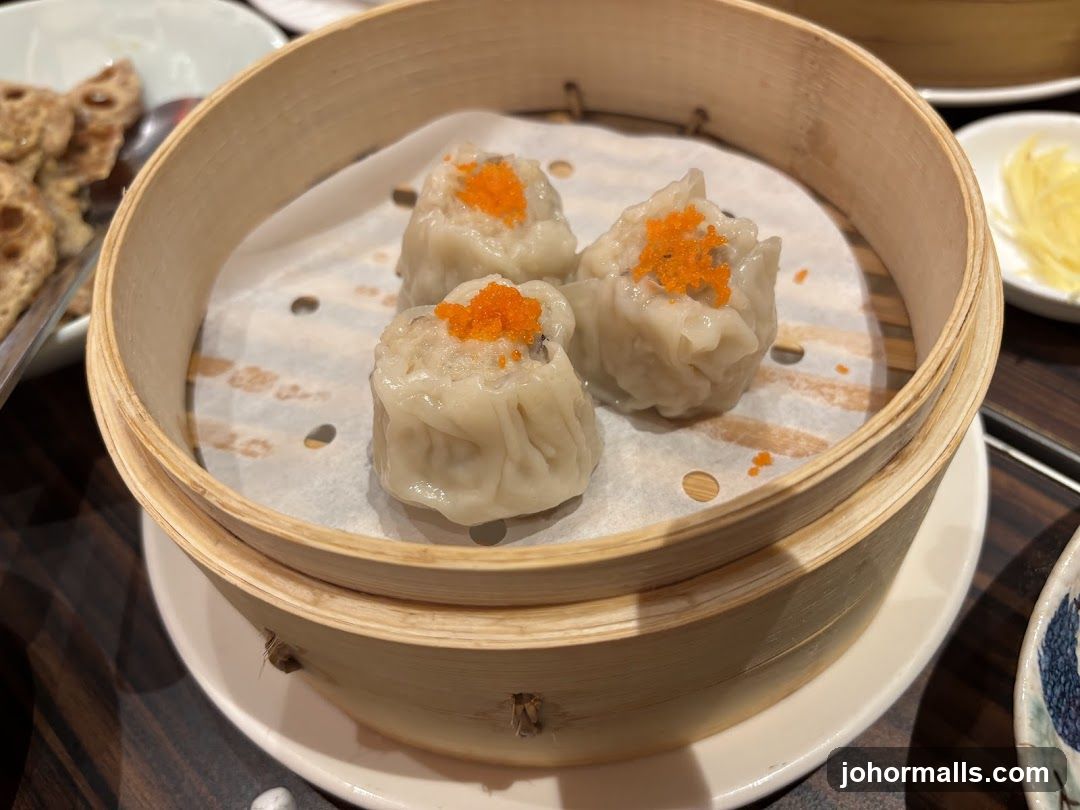 Steamed Dumplings in Bamboo Steamer