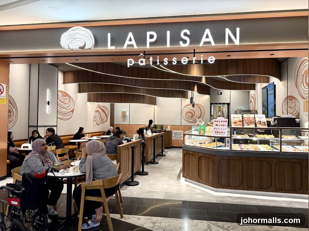 LAPISAN patisserie interior