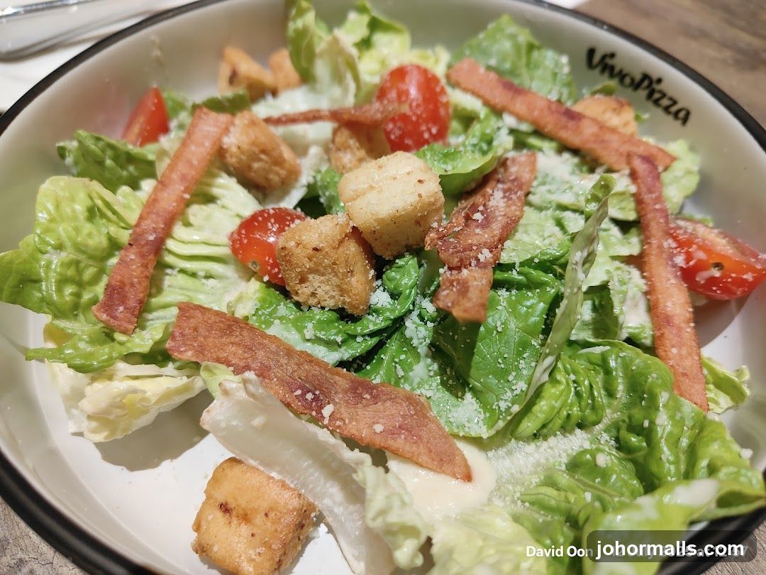 Caesar Salad at VivoPizza