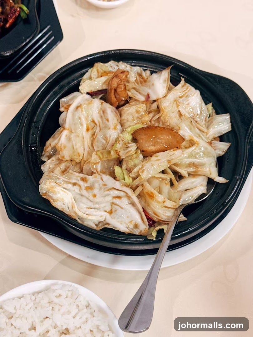 Stir-fried Cabbage with Meat