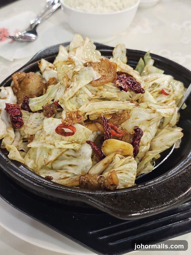 Stir-fried Cabbage with Meat