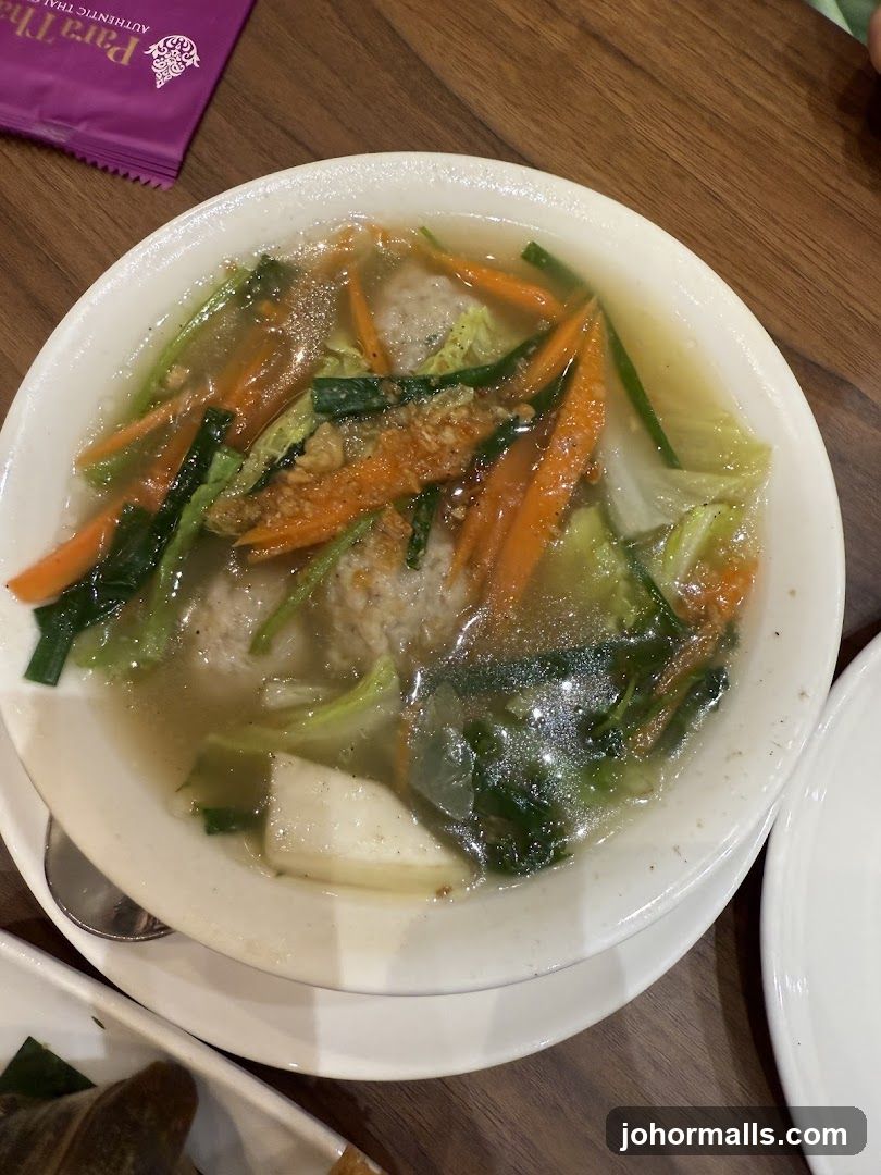 Thai Soup with Vegetables and Meatballs