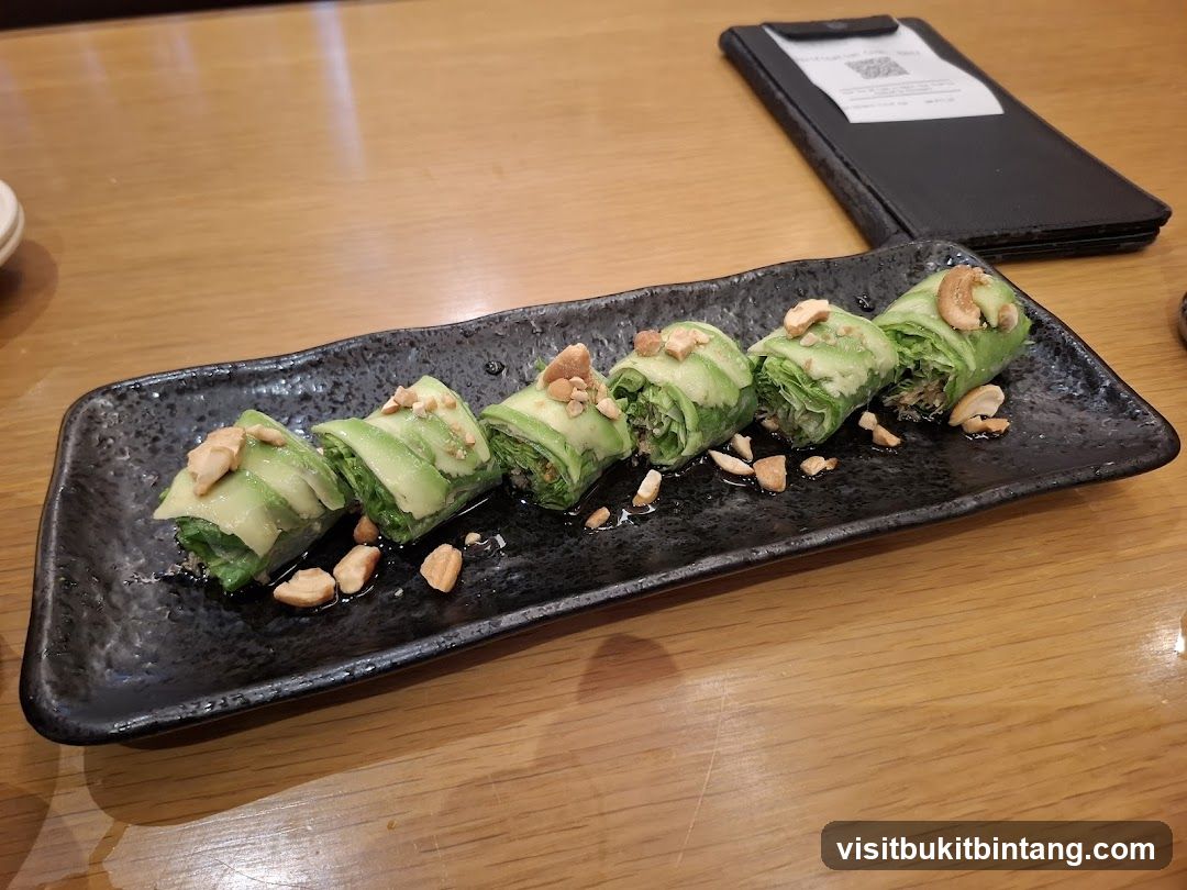 Cucumber Rolls with Peanuts