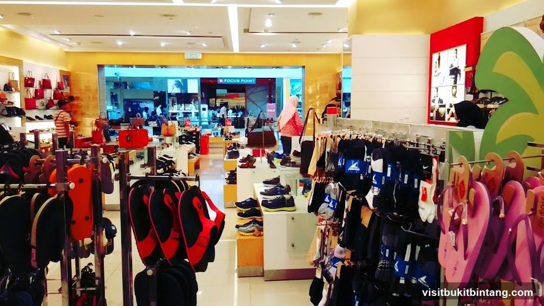 Footwear and Accessories Store