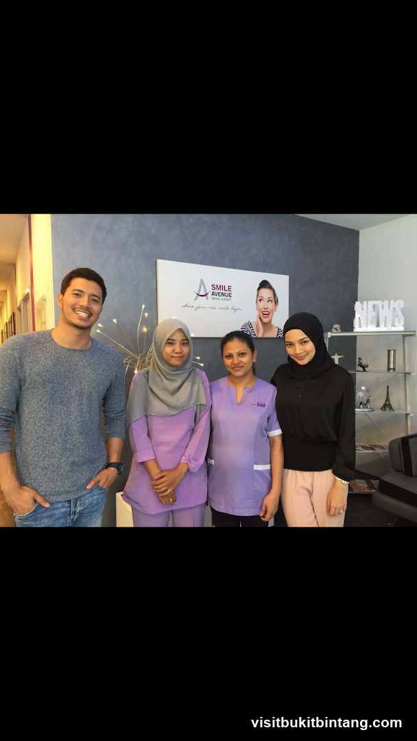 Smile Clinic Interior Group Photo