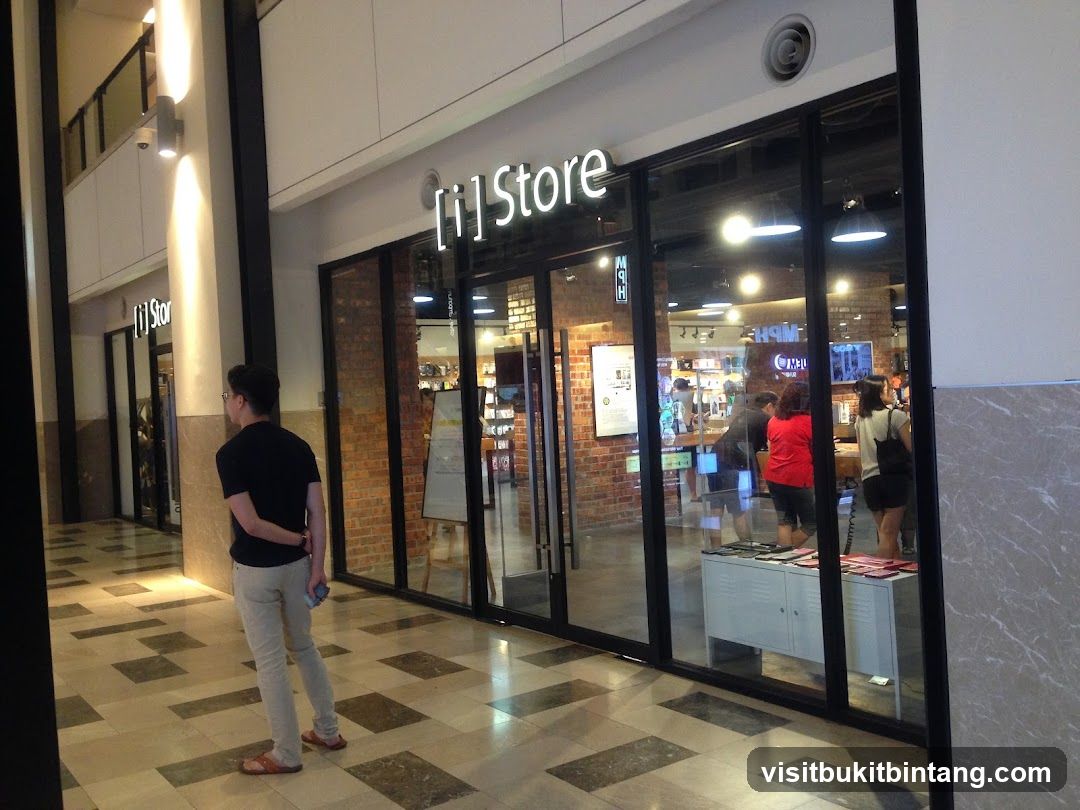 [ i ] Store @ Publika