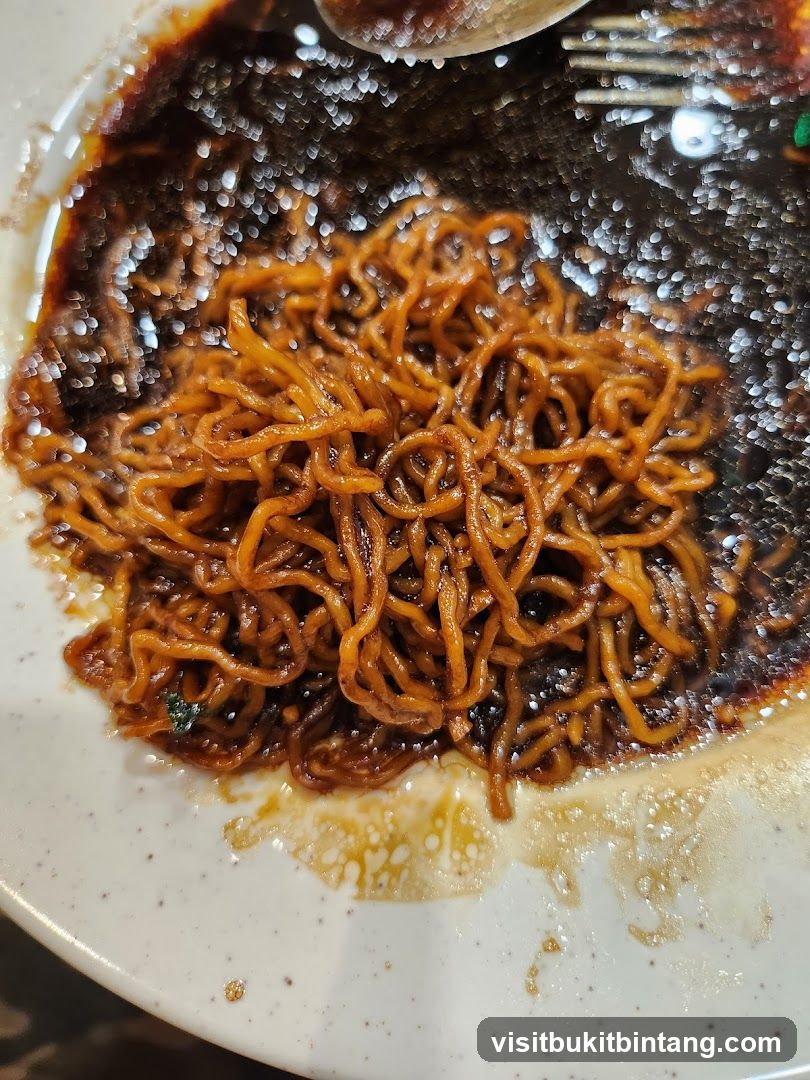 Noodles with Dark Sauce
