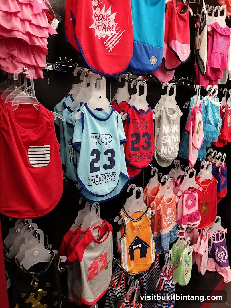 Pet Clothing Display