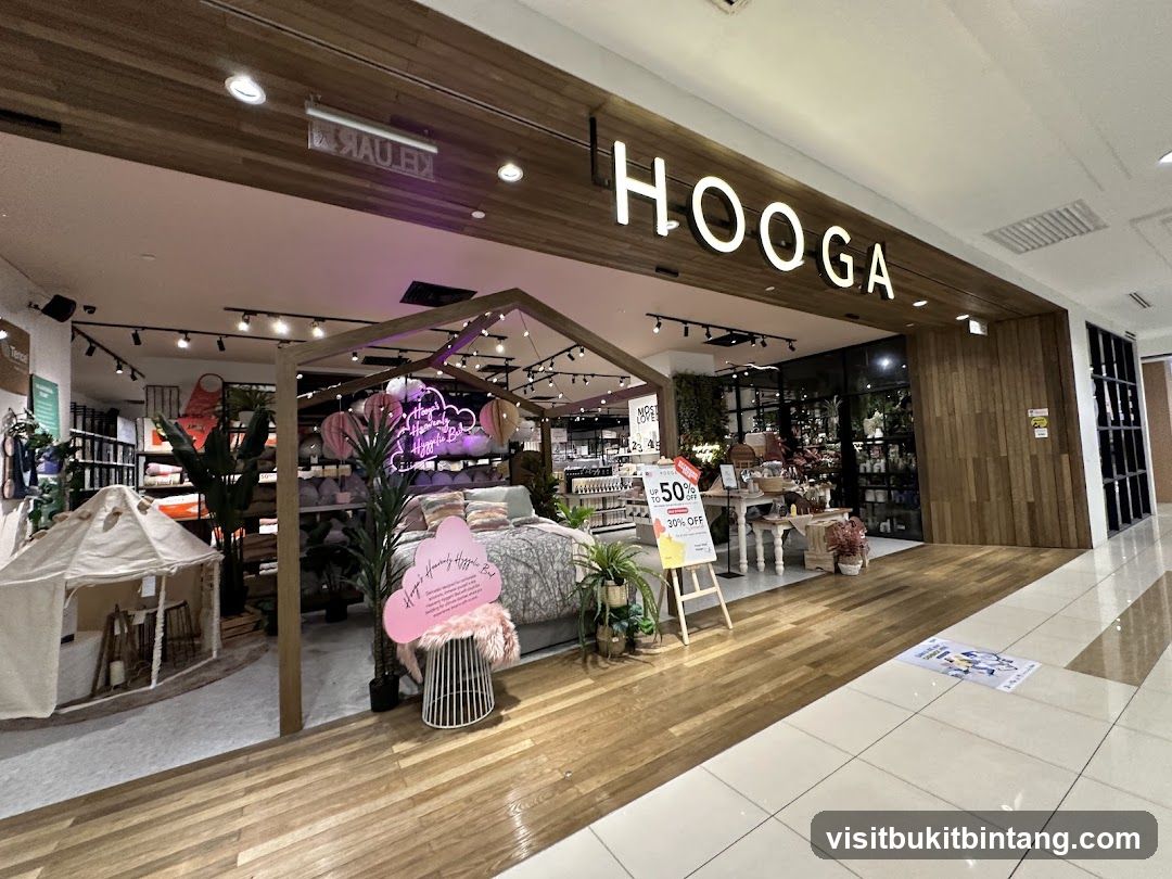 HOOGA | GURNEY PLAZA
