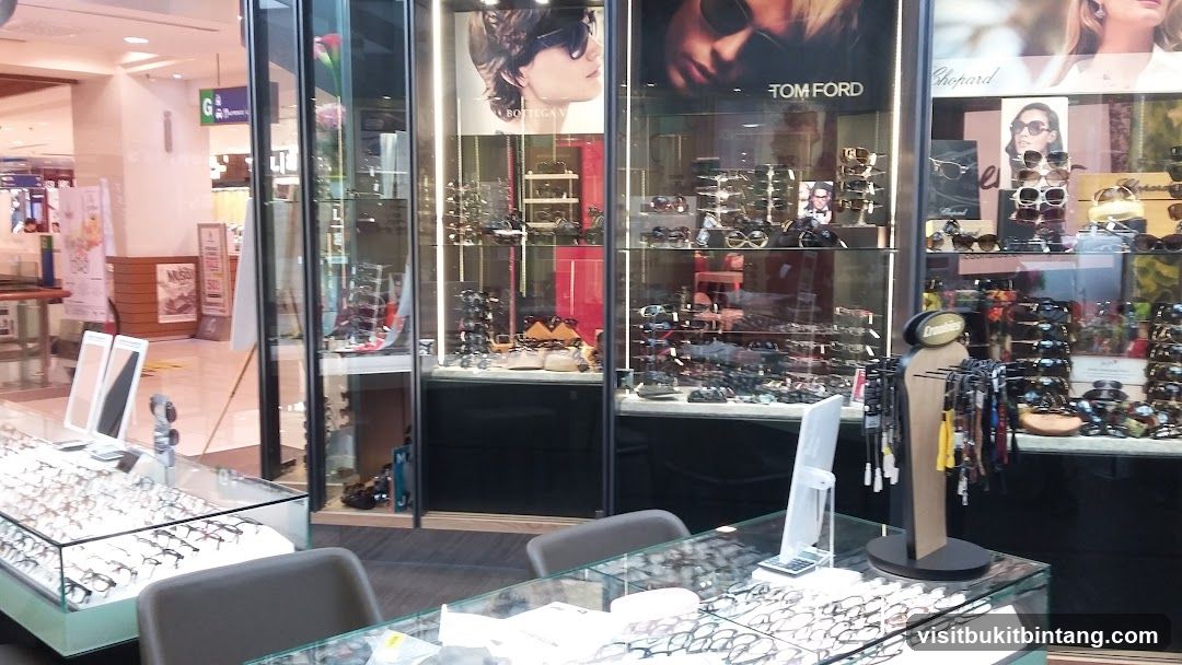 Eyewear Store Display