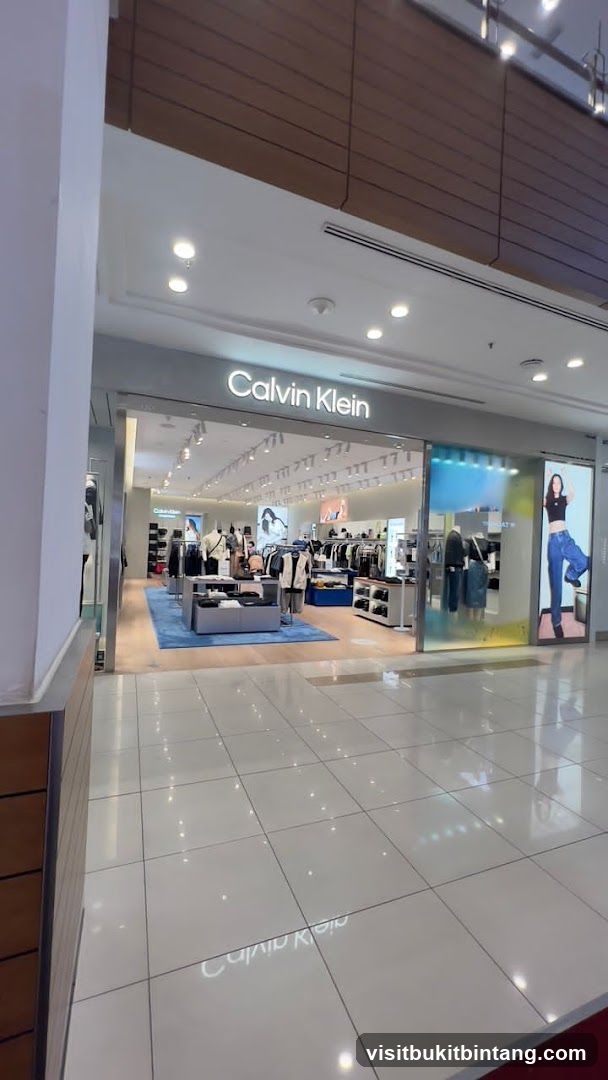 Calvin Klein Gurney Plaza