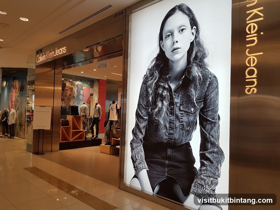 Calvin Klein Gurney Plaza