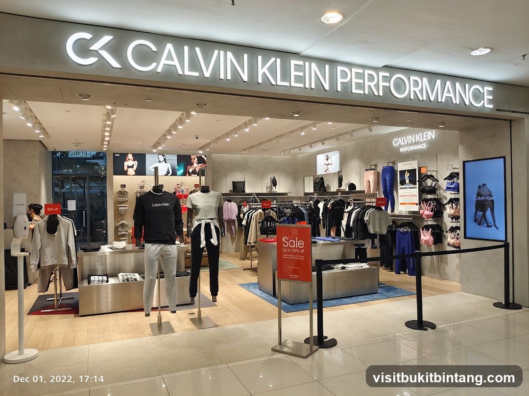 Calvin Klein Gurney Plaza