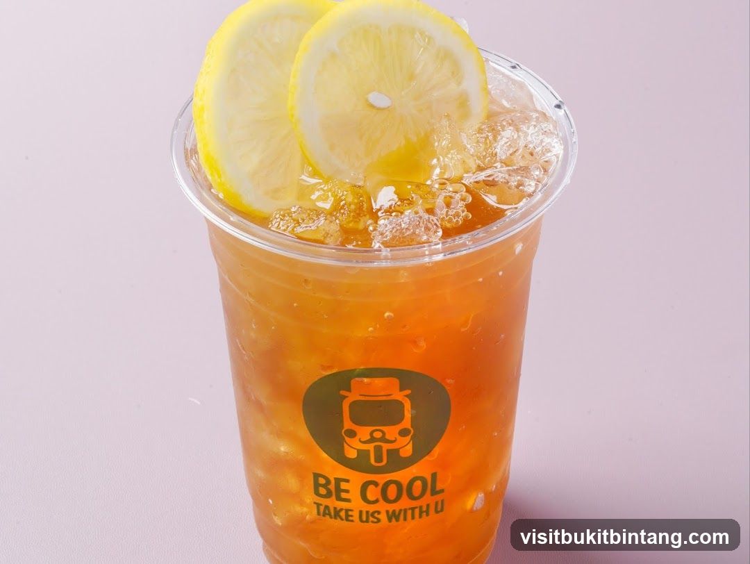 Iced Tea with Lemon Slices