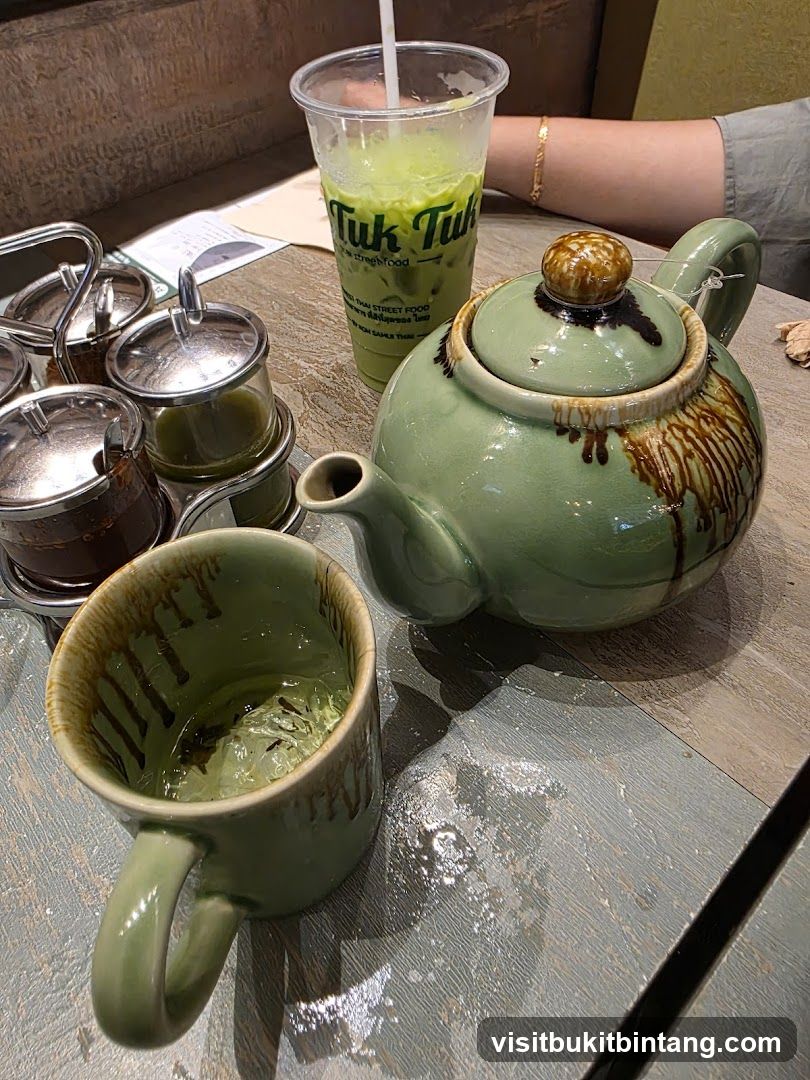 Thai Iced Tea and Teapot