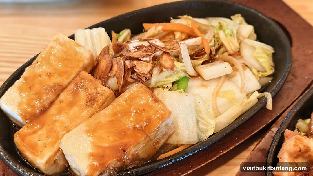 Sizzling Tofu and Vegetable Dish