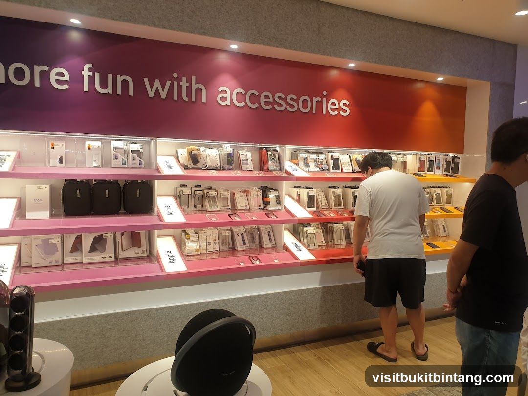 Store display of phone accessories