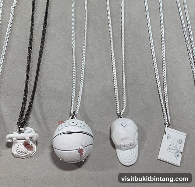 Dior Necklaces