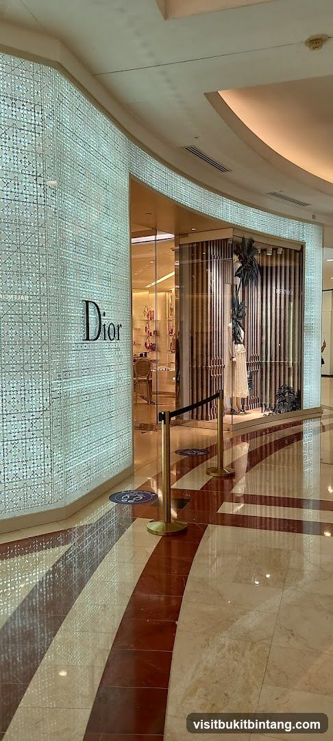 Dior Storefront