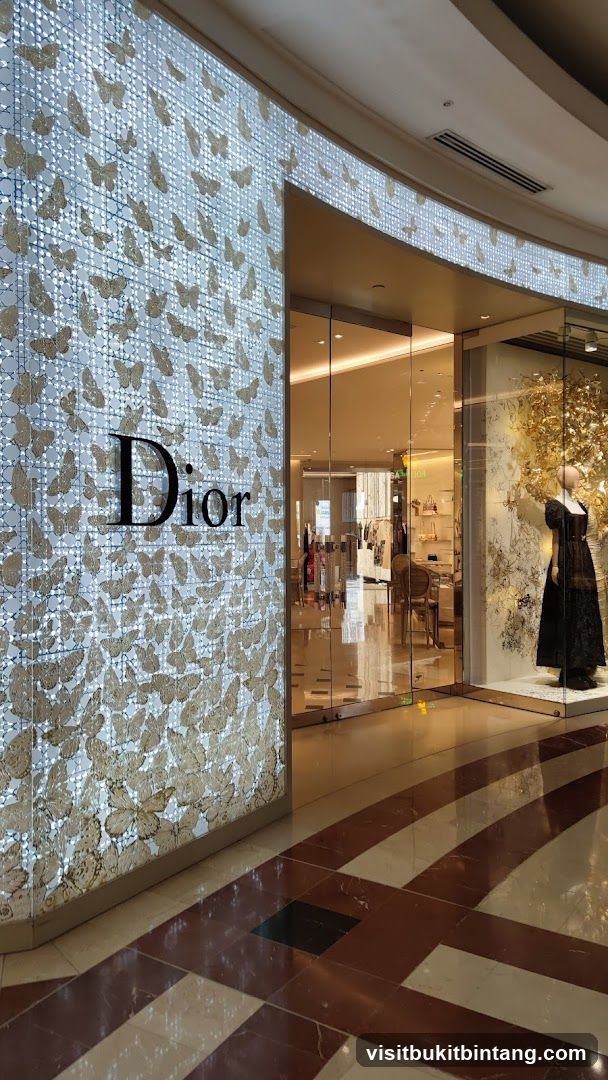 Dior Storefront