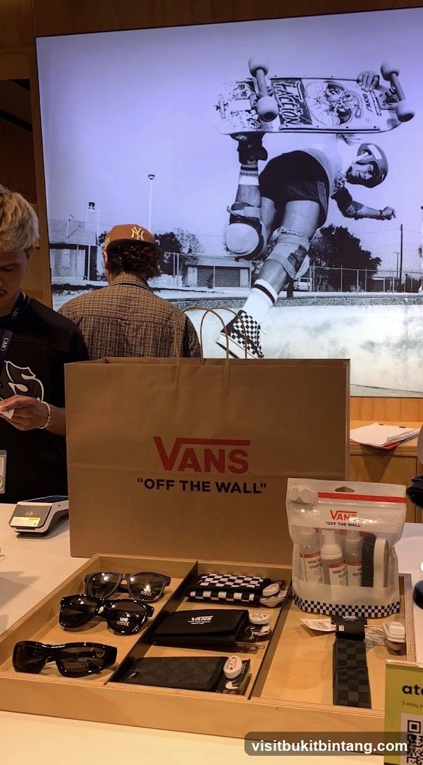 VANS KLCC
