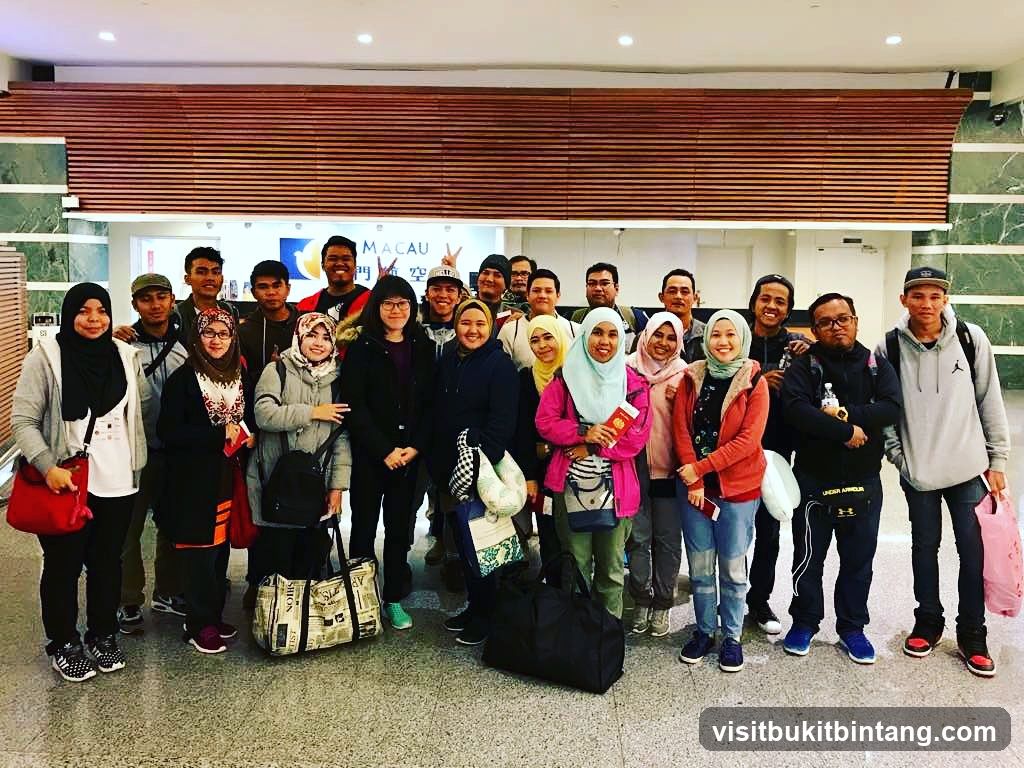 Group photo in Macau terminal