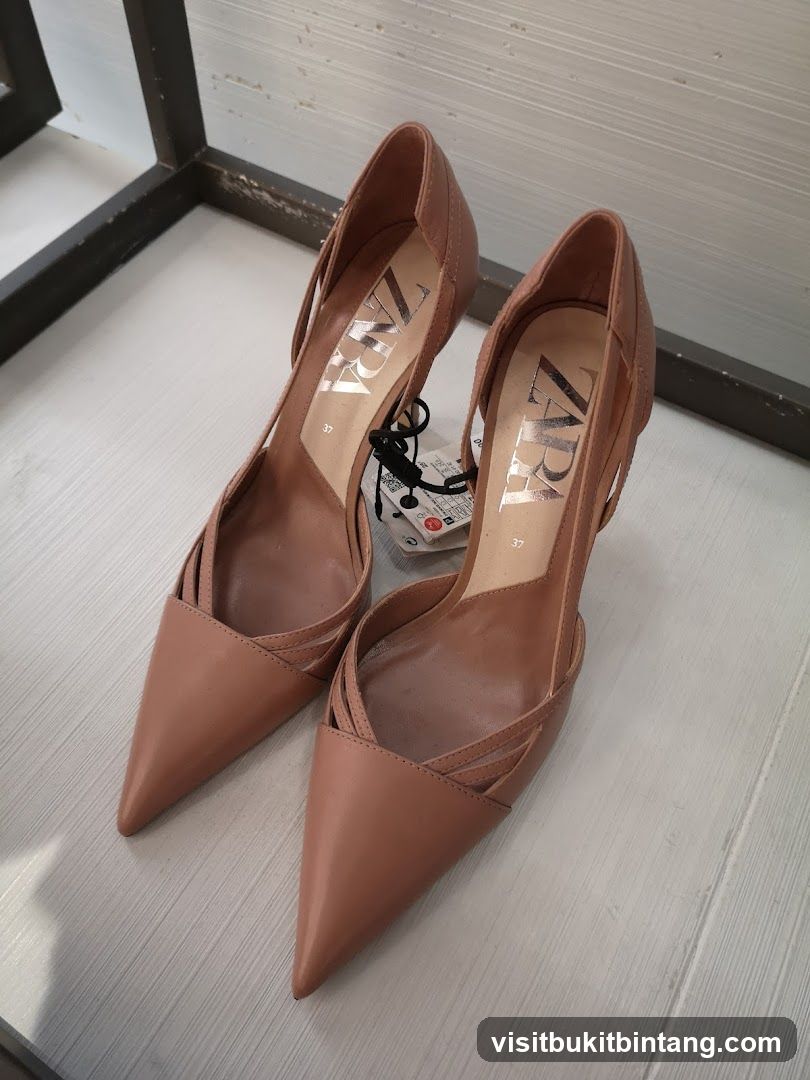 Brown heels with Zara logo