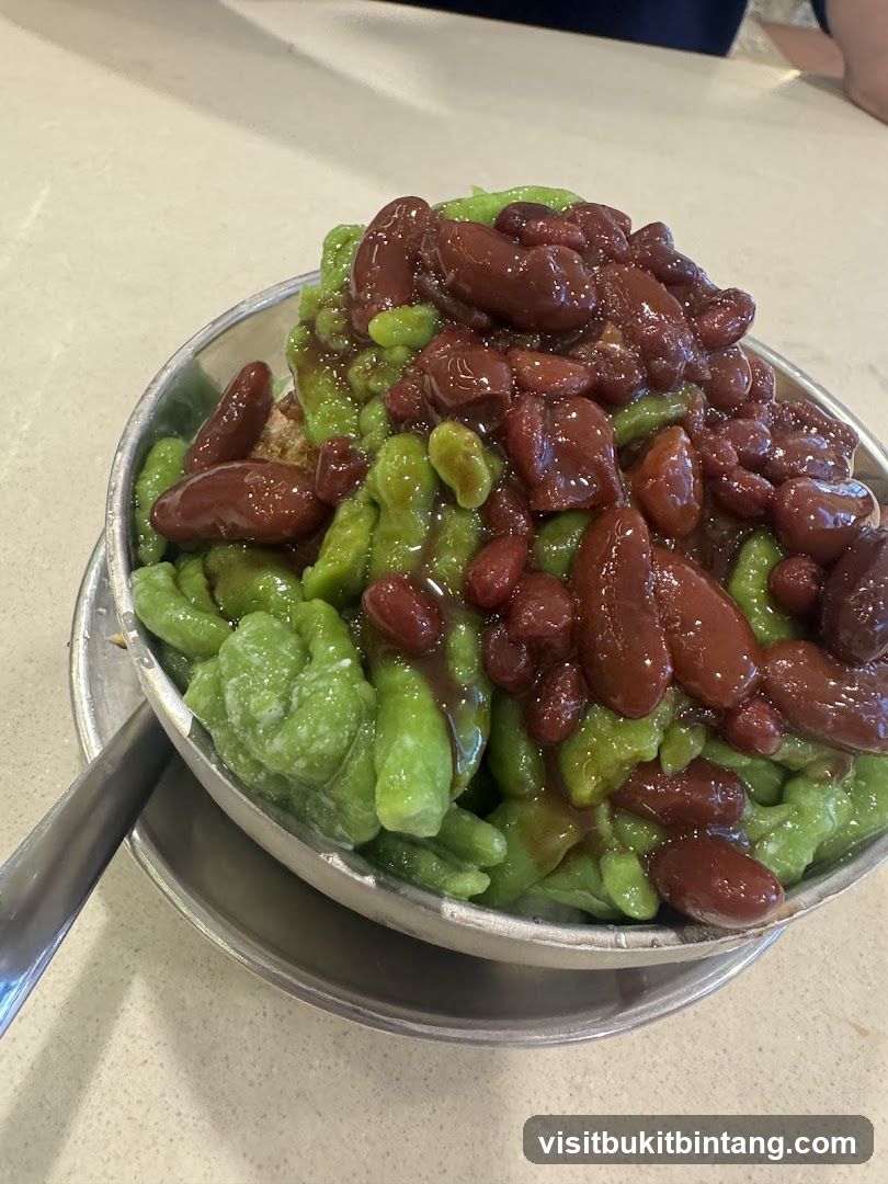 Dessert with Red Beans and Green Noodles