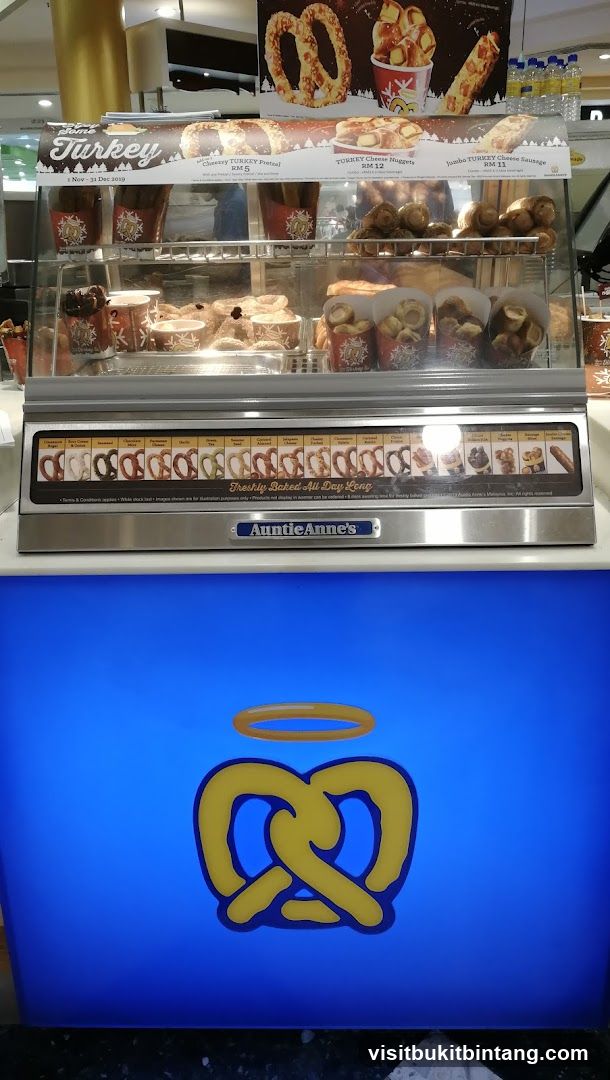 Auntie Anne's Pretzel Display