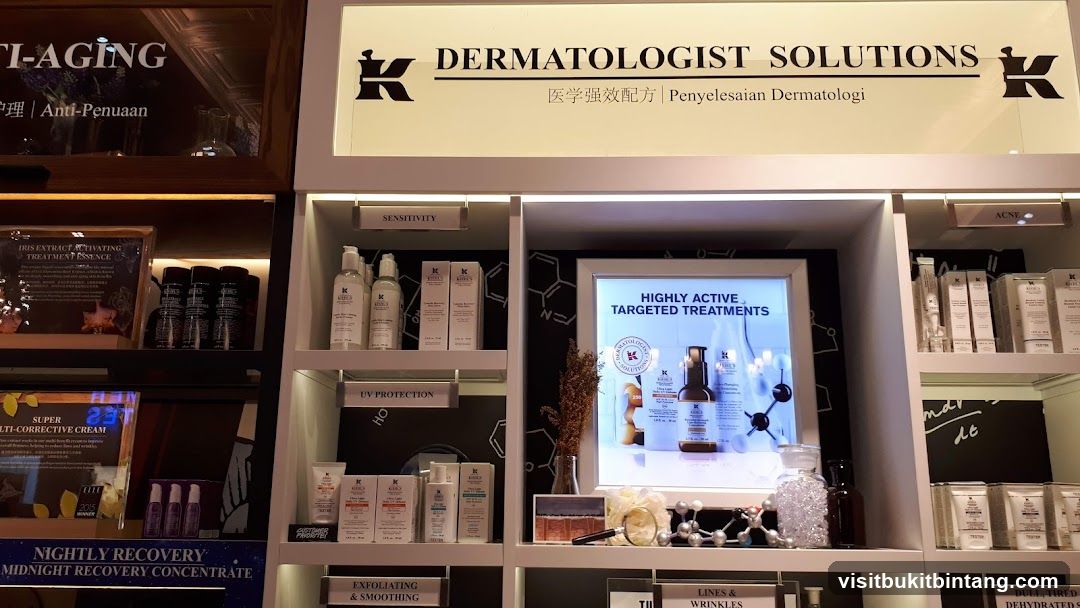 Kiehl's Skincare Display