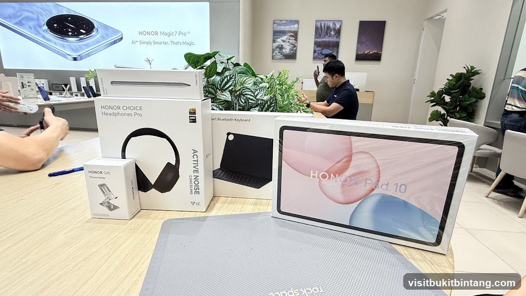 HONOR Products Display