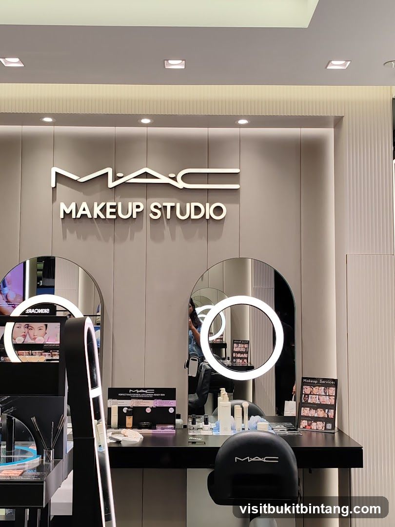 MAC Makeup Studio Display