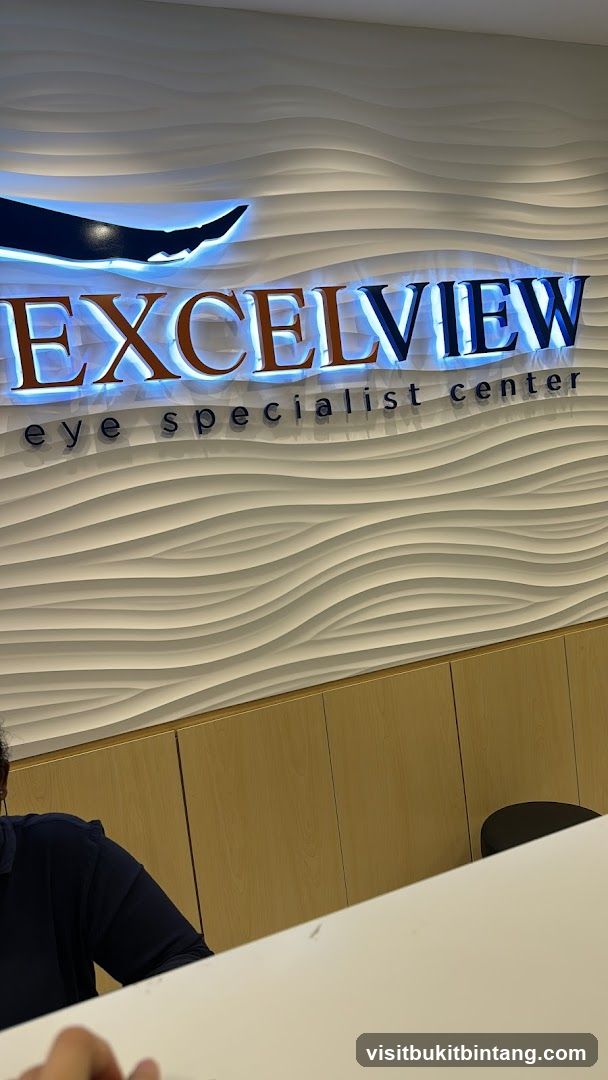 Excelview Eye Specialist Center Sign